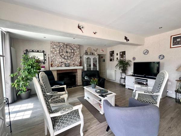 LONGERE RENOVEE  150M2  PAS DE TRAVAUX