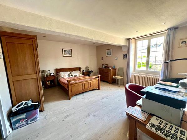 LONGERE RENOVEE  150M2  PAS DE TRAVAUX