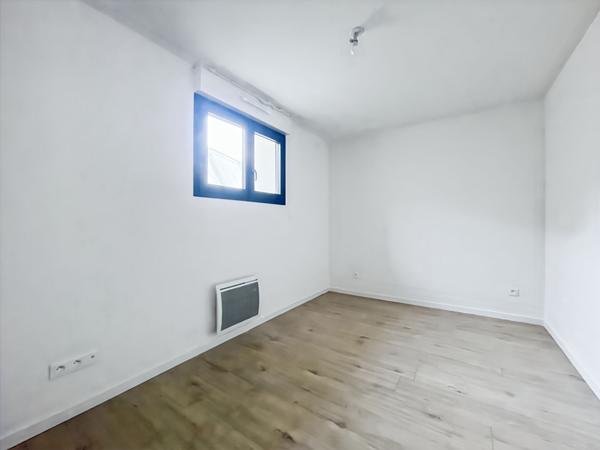 APPARTEMENT AVEC TERRASSE DE 45M², 2 CHAMBRES, CENTRE-VILLE HISTORIQUE