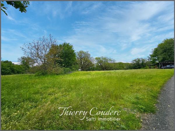 Beau terrain constructible de 8740 m².