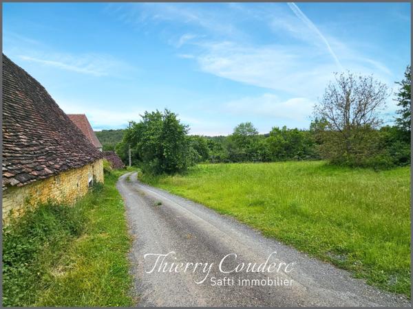 Beau terrain constructible de 8740 m².