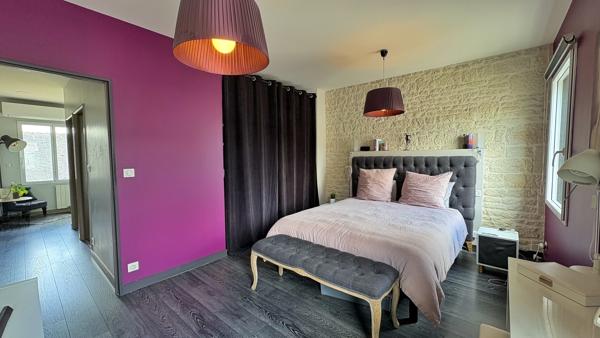 Maison
                                                                                                                                                                                                                                                                                                                        5 pièce(s)                                                                                                                                                                                                          4 chambre(s)                                                                                                                                                                                                          162  m²