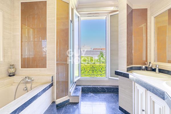 Maison  7 pièces 113.21m² habitables - 155.86m² utiles