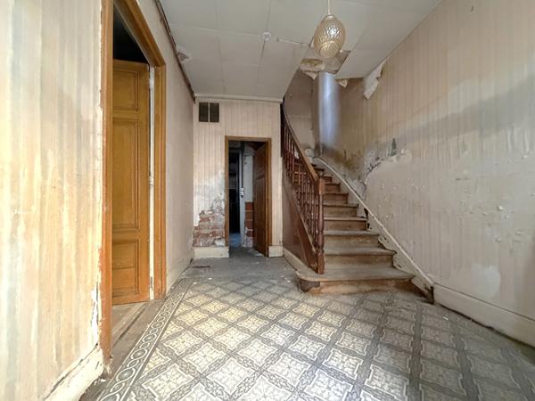 AGEN CENTRE VILLE - Maison de ville avec garage et terrasse quartier Préfecture