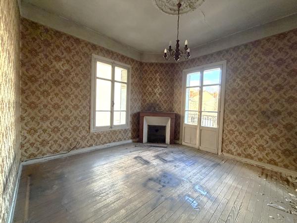 AGEN CENTRE VILLE - Maison de ville avec garage et terrasse quartier Préfecture