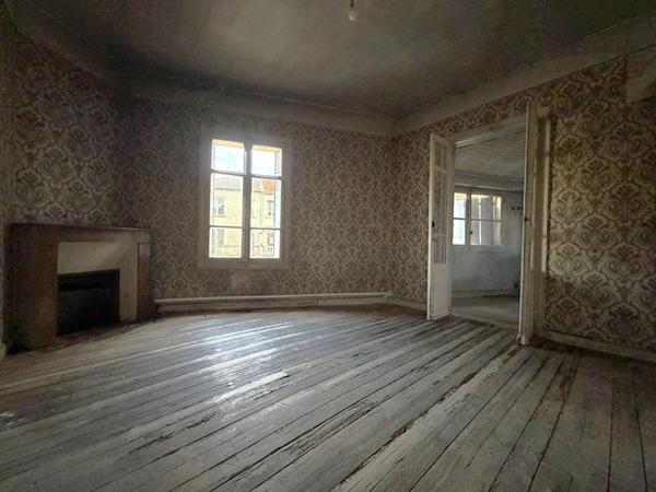 AGEN CENTRE VILLE - Maison de ville avec garage et terrasse quartier Préfecture