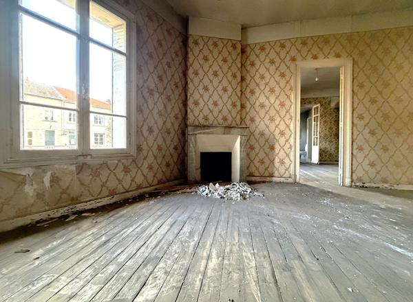 AGEN CENTRE VILLE - Maison de ville avec garage et terrasse quartier Préfecture