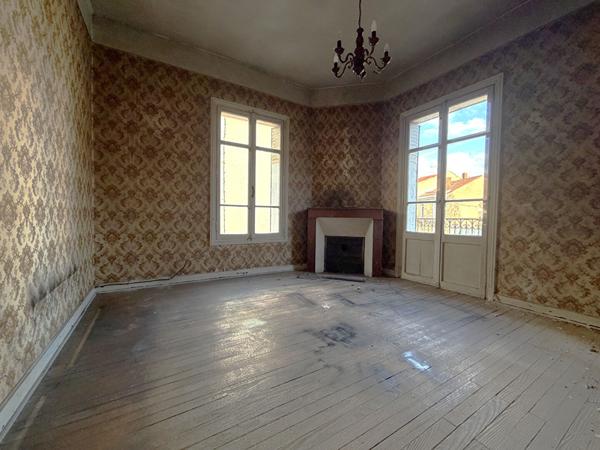 AGEN CENTRE VILLE - Maison de ville avec garage et terrasse quartier Préfecture