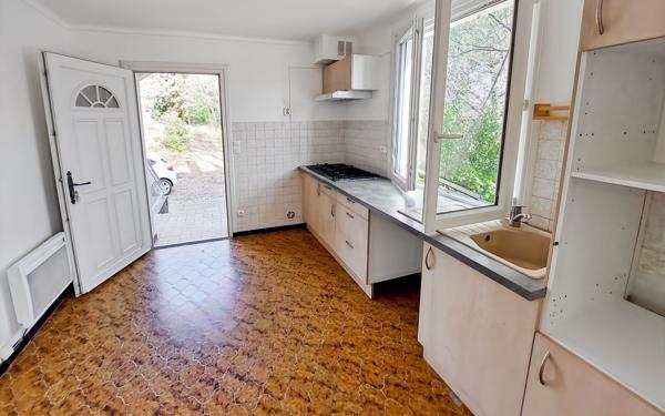 Maison à vendre    3 pièces • 62 m2 Villeneuve