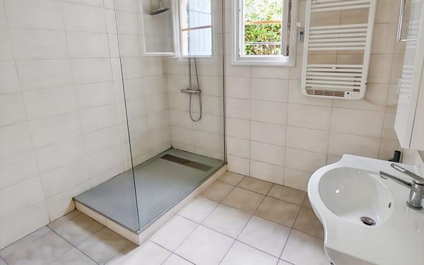 Maison à vendre    3 pièces • 62 m2 Villeneuve