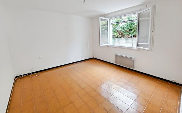 Maison à vendre    3 pièces • 62 m2 Villeneuve