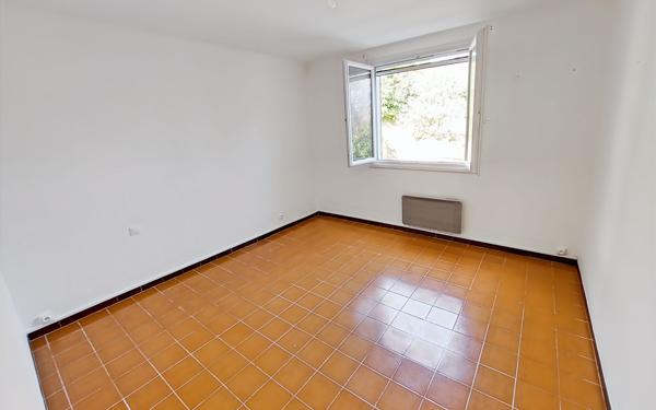 Maison à vendre    3 pièces • 62 m2 Villeneuve