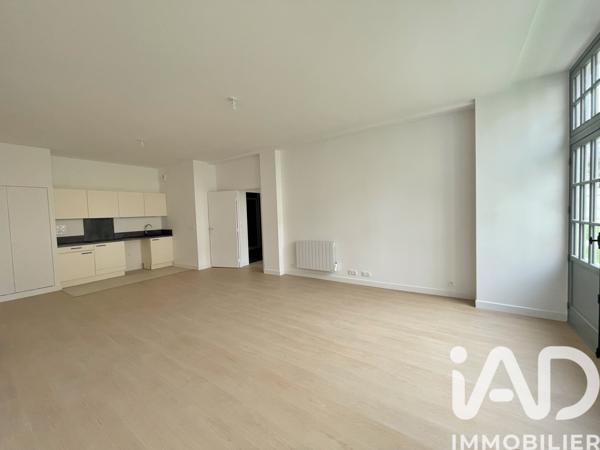 Location appartement 2 pièces 62 m² Compiègne