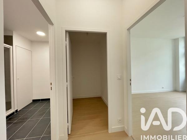 Location appartement 2 pièces 62 m² Compiègne