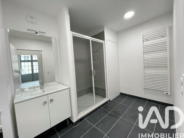 Location appartement 2 pièces 62 m² Compiègne