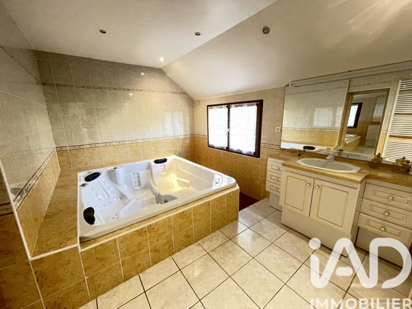 Maison à vendre 7 pièces 196 m² Marolles-sur-Seine