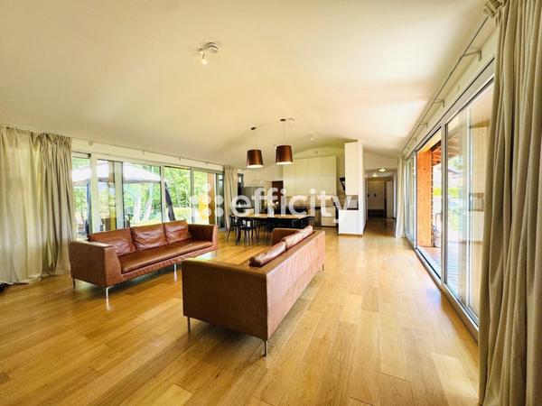 Maison 10 pièces - 240 m²