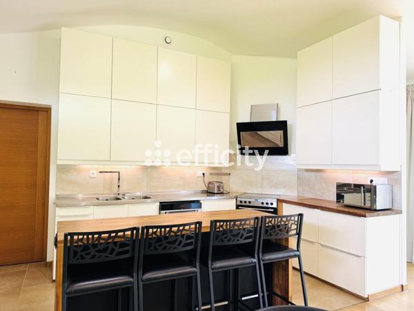 Maison 10 pièces - 240 m²