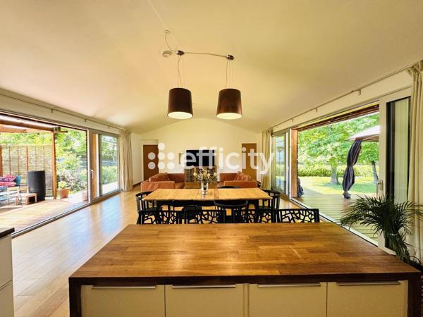 Maison 10 pièces - 240 m²