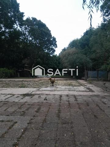 TERRAIN constructible à fort potentiel ! pres de Rochefort  avec arbres fruitiers