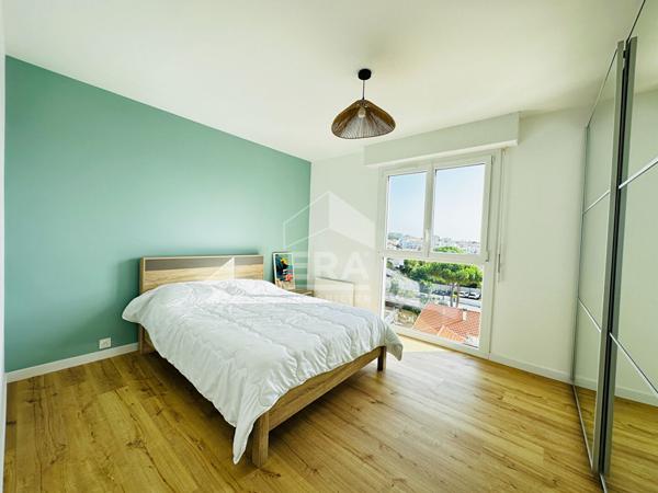 BEL APPARTEMENT T2 - PROCHE MARCHÉ - ASCENSEUR - Appartement refait à neuf