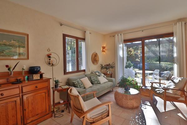 Maison de campagne plain pied 3 chambres Piscine sur 5000m2 de terrain