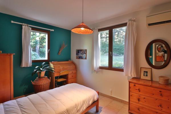 Maison de campagne plain pied 3 chambres Piscine sur 5000m2 de terrain