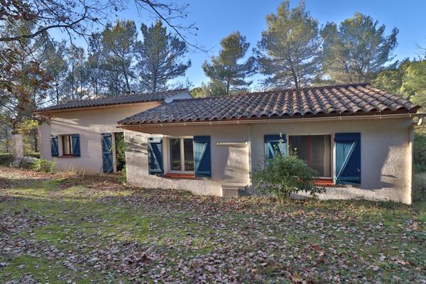 Maison de campagne plain pied 3 chambres Piscine sur 5000m2 de terrain