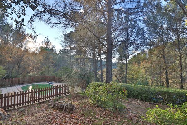 Maison de campagne plain pied 3 chambres Piscine sur 5000m2 de terrain