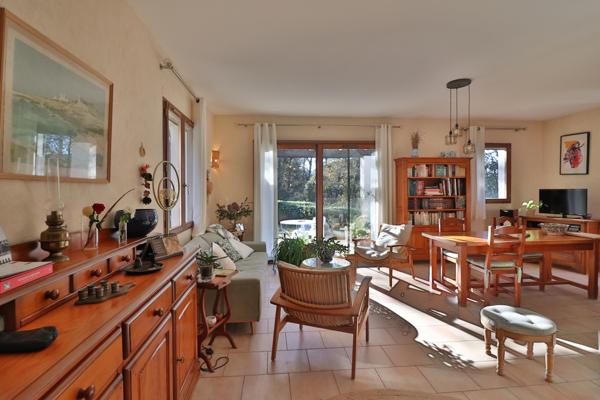 Maison de campagne plain pied 3 chambres Piscine sur 5000m2 de terrain