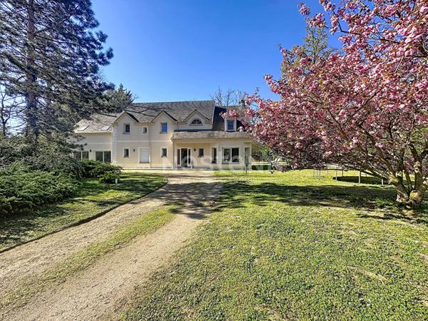 Maison Lamorlaye 8 pièce(s) 297 m² habitables, terrain 3386 m²