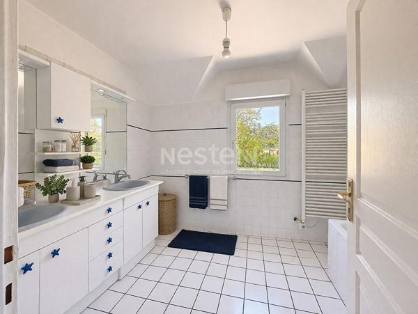 Maison Lamorlaye 8 pièce(s) 297 m² habitables, terrain 3386 m²