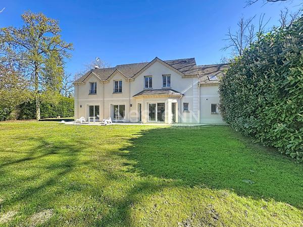 Maison Lamorlaye 8 pièce(s) 297 m² habitables, terrain 3386 m²