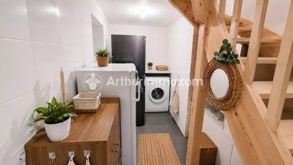 Vente                                                      Maison de ville
                        
                     4 pièces                      111 m2                     à Ribérac