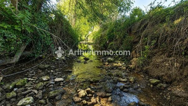 Vente                                                      Maison de ville
                        
                     4 pièces                      111 m2                     à Ribérac
