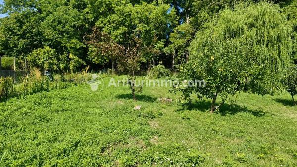 Vente                                                      Maison de ville
                        
                     4 pièces                      111 m2                     à Ribérac