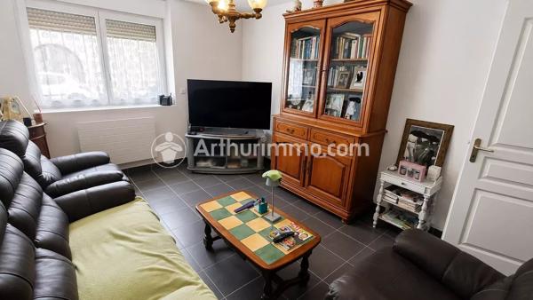 Vente                                                      Maison de ville
                        
                     4 pièces                      111 m2                     à Ribérac