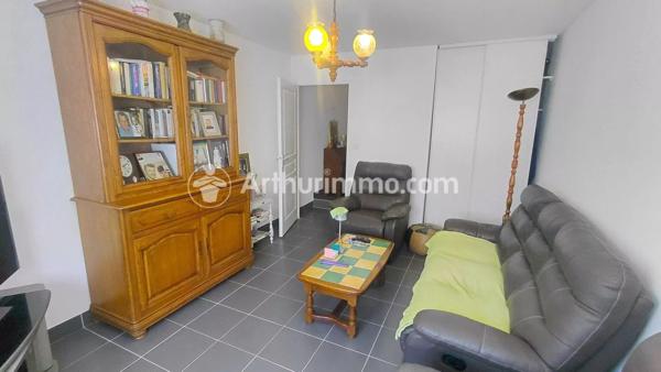 Vente                                                      Maison de ville
                        
                     4 pièces                      111 m2                     à Ribérac