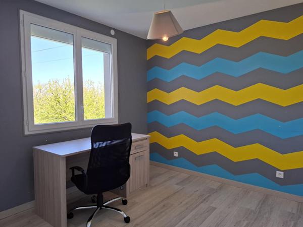 Proximité village Maison avec sous-sol complet sur 824 m² de terrain