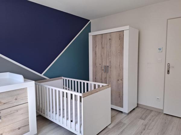 Proximité village Maison avec sous-sol complet sur 824 m² de terrain