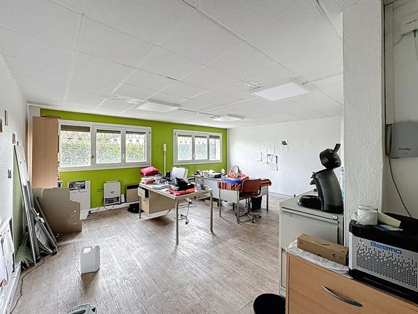Local d'activité 4 pièces 80 m2