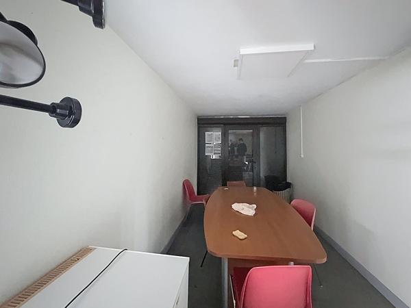 Local d'activité 4 pièces 80 m2