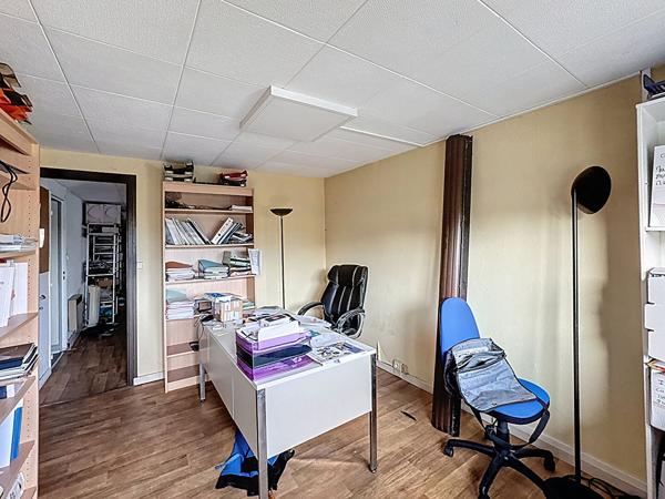Local d'activité 4 pièces 80 m2