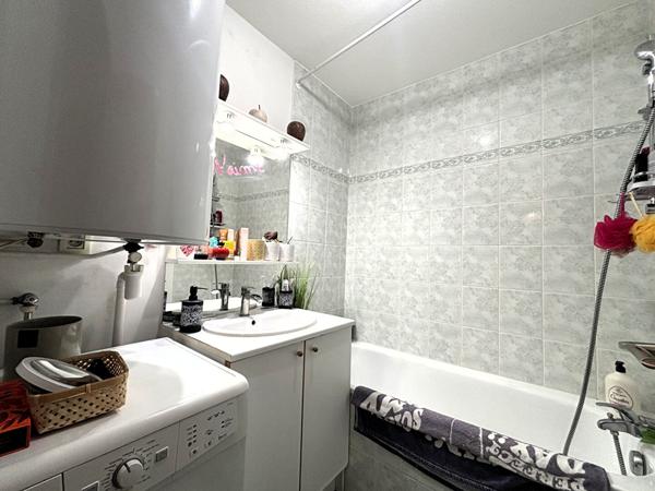 Appartement lumineux de 2 pièces avec terrasse et garage