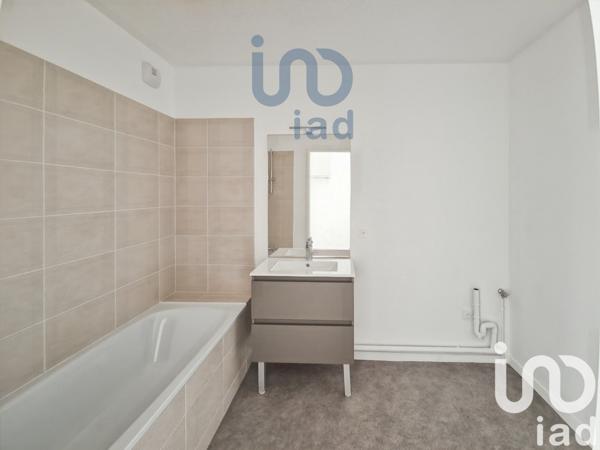 Appartement 3 pièces de 66 m² à Clichy-sous-Bois (93390)