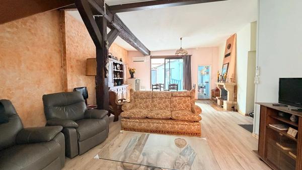 Vente                                                      Maison de village
                        
                     3 pièces                      89 m2                     à Aubigny-sur-Nère