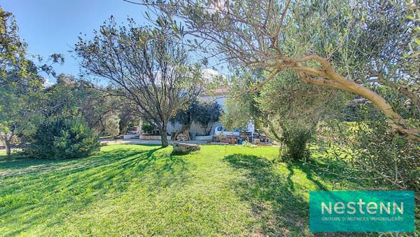 ISTRES, maison 6 pièces, 4 chambres, double salon/séjour, garage, cave, jardin, +3000m² de terrain