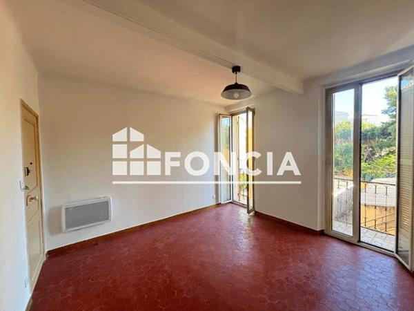 Location Studio 24.3 m² - 2 RUE SAINTE MARTHE Toulon 83000