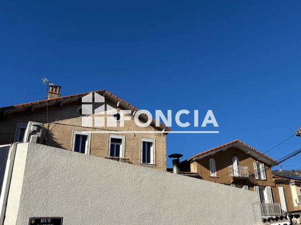 Location Studio 24.3 m² - 2 RUE SAINTE MARTHE Toulon 83000