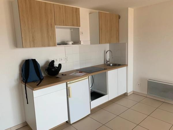 Location                                                      Appartement
                        
                     2 pièces                                         à Saleilles